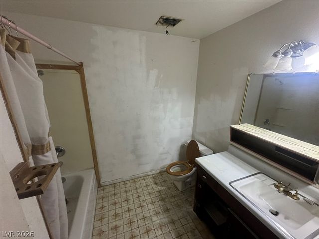 3001 Roseville Way, Las Vegas, NV 89102