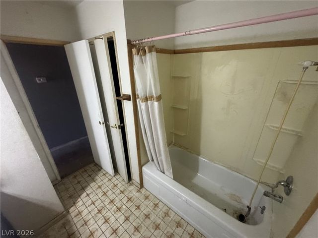 3001 Roseville Way, Las Vegas, NV 89102