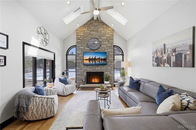 8137 Oak Leaf Lane, Clarence, NY 14221