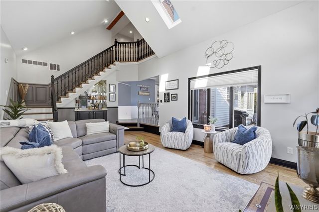 8137 Oak Leaf Lane, Clarence, NY 14221