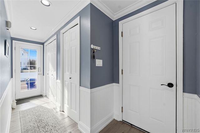 8137 Oak Leaf Lane, Clarence, NY 14221