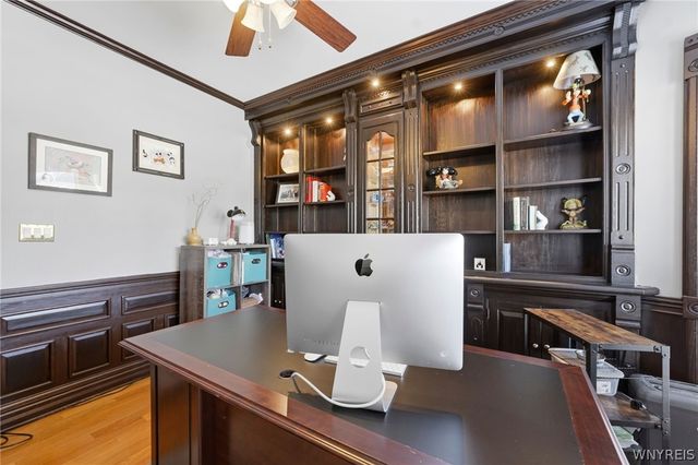 8137 Oak Leaf Lane, Clarence, NY 14221