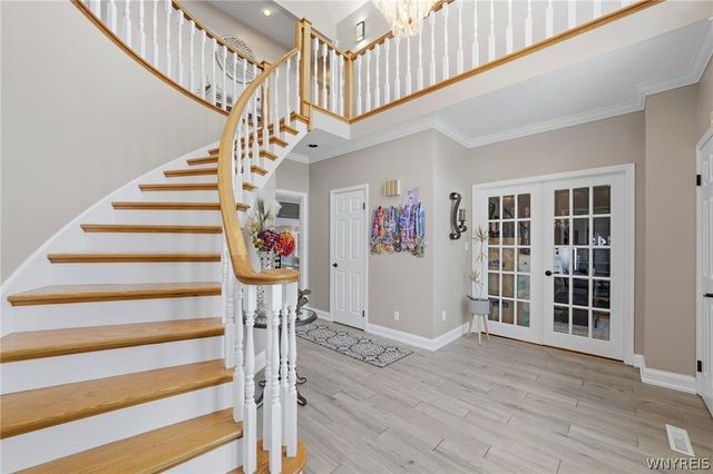 8137 Oak Leaf Lane, Clarence, NY 14221