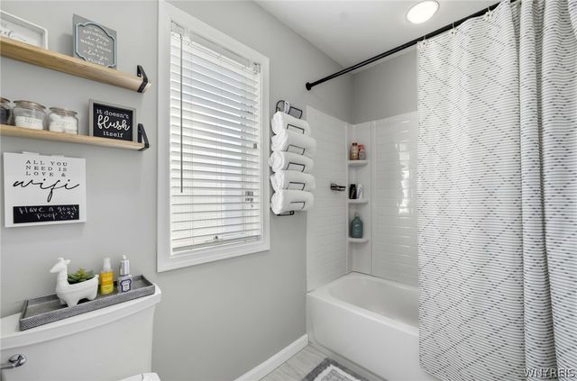 8137 Oak Leaf Lane, Clarence, NY 14221