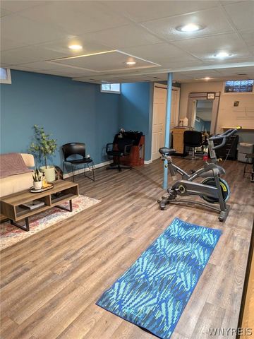 8137 Oak Leaf Lane, Clarence, NY 14221