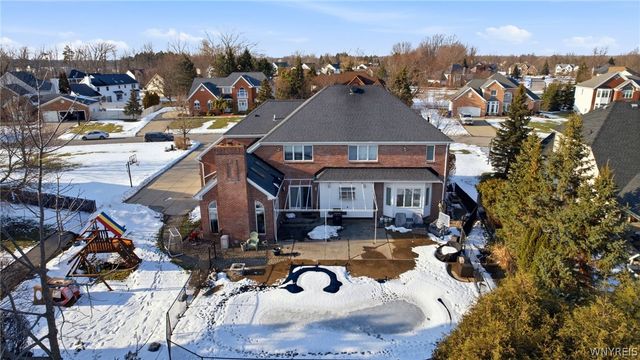 8137 Oak Leaf Lane, Clarence, NY 14221