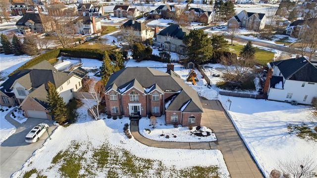 8137 Oak Leaf Lane, Clarence, NY 14221