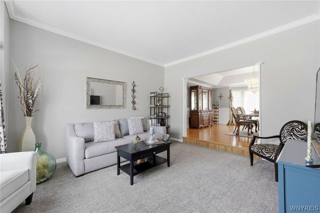 8137 Oak Leaf Lane, Clarence, NY 14221