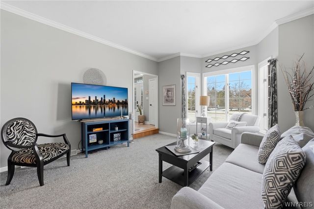 8137 Oak Leaf Lane, Clarence, NY 14221