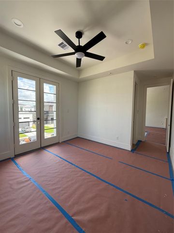 5009 Holt Street, Bellaire, TX 77401