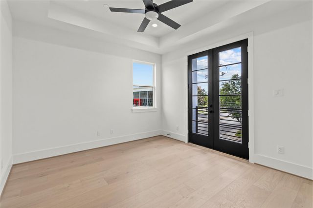 5009 Holt Street, Bellaire, TX 77401