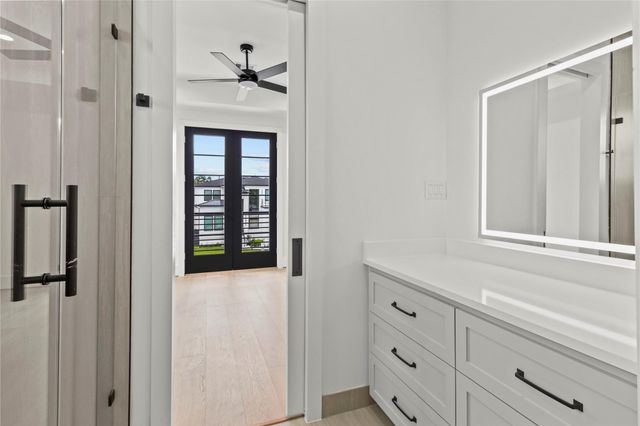 5009 Holt Street, Bellaire, TX 77401