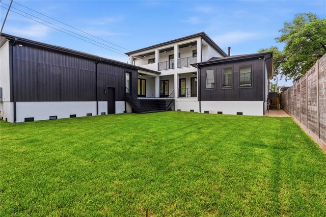 5009 Holt Street, Bellaire, TX 77401