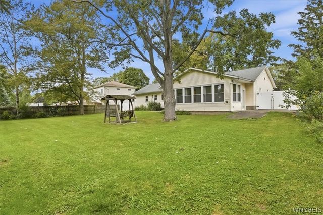 930 Elliott Drive, Lewiston, NY 14092