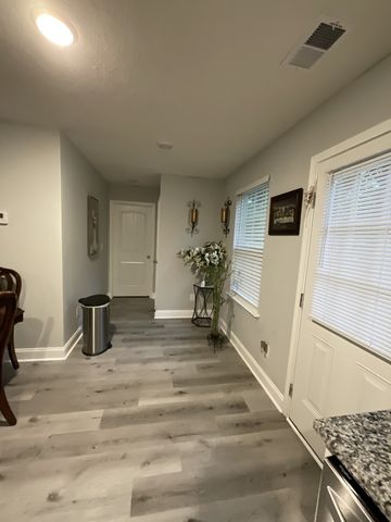 2718 Driftwood Dr, Springfield, TN 37172