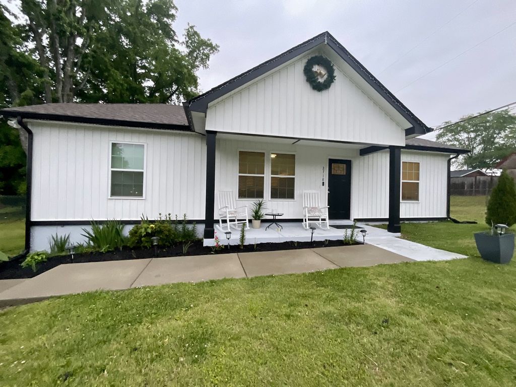 2718 Driftwood Dr, Springfield, TN 37172