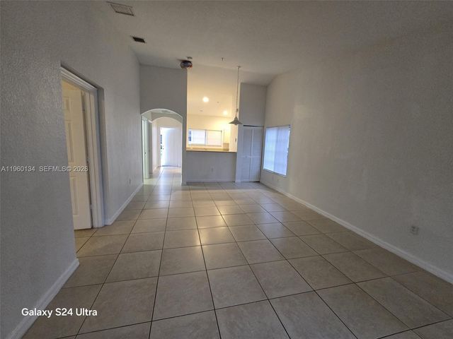 3908 SW 48th Ave, Pembroke Park, FL 33023