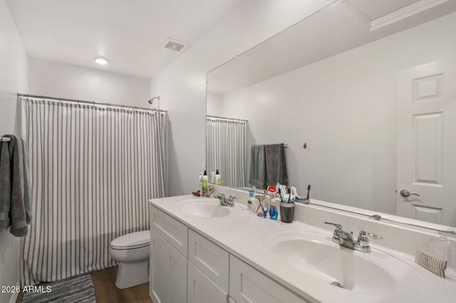 3142 E PINEAPPLE Road, San Tan Valley, AZ 85143