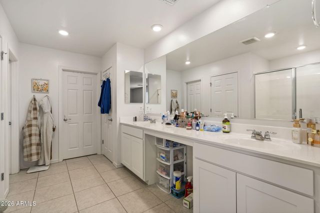 3142 E PINEAPPLE Road, San Tan Valley, AZ 85143