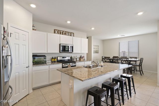 3142 E PINEAPPLE Road, San Tan Valley, AZ 85143