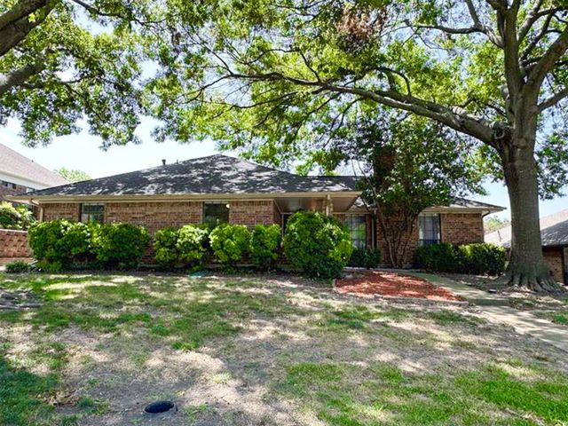 407 Shoretrail Drive, Rockwall, TX 75087