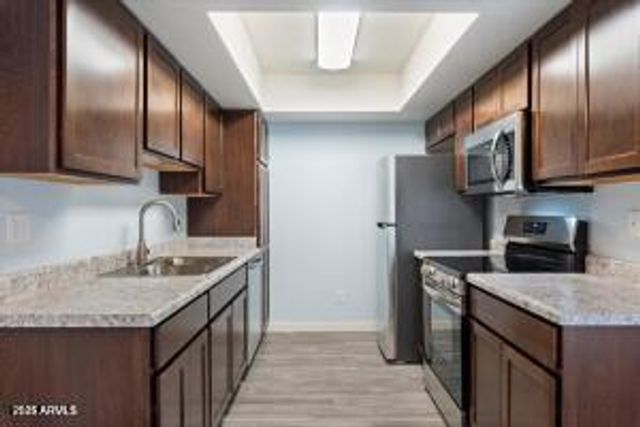 3810 N MARYVALE Parkway 1061, Phoenix, AZ 85031
