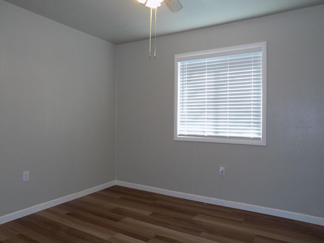 1805 Diamond Street, Anderson, CA 96007