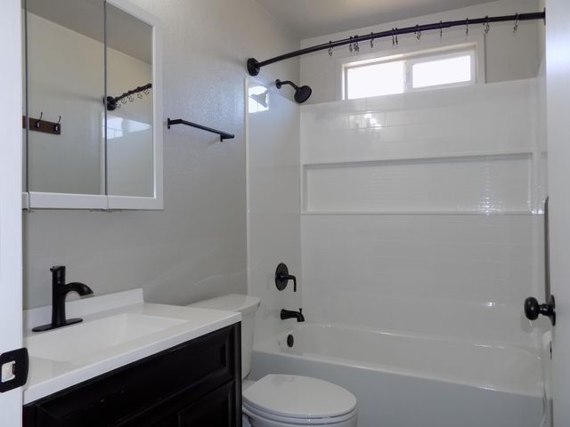 1805 Diamond Street, Anderson, CA 96007