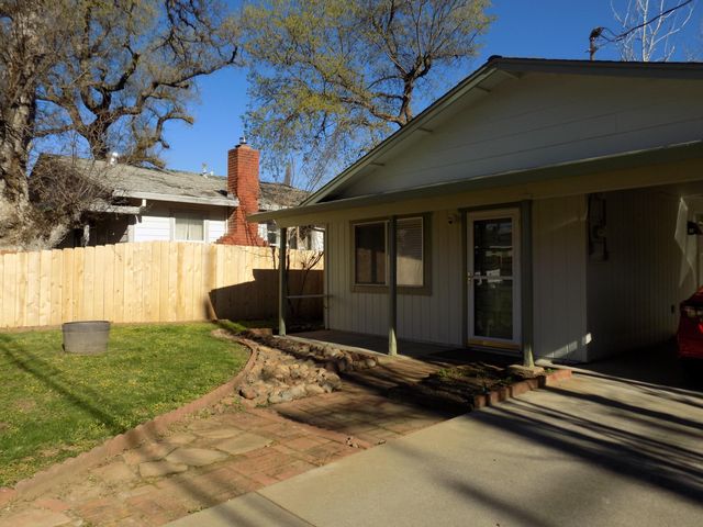 1805 Diamond Street, Anderson, CA 96007