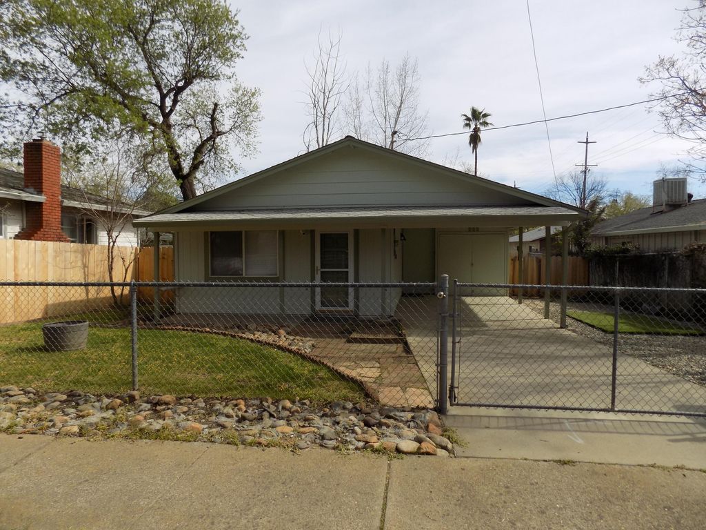 1805 Diamond Street, Anderson, CA 96007