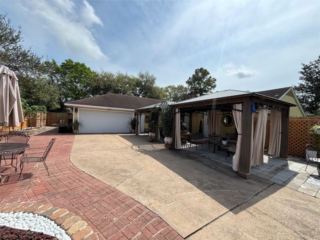 14110 Ella Lee Lane, Houston, TX 77077