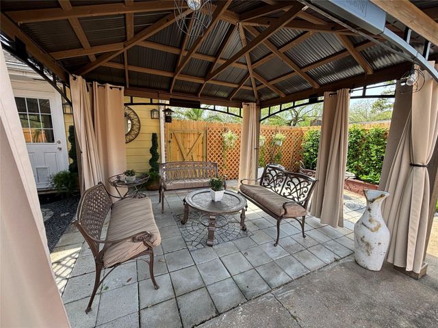 14110 Ella Lee Lane, Houston, TX 77077