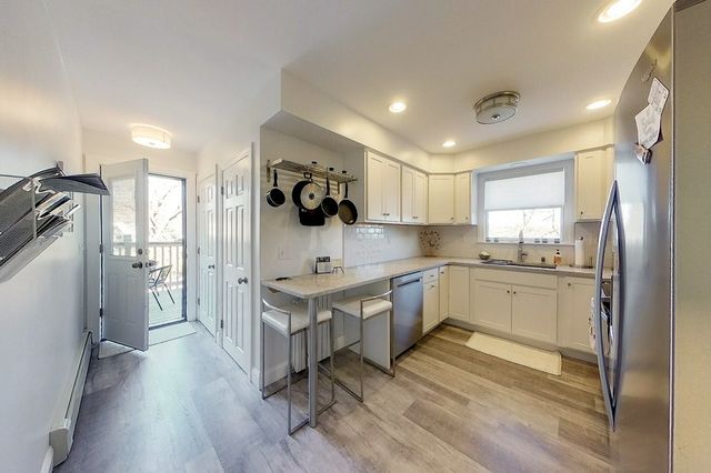 2 E Boulevard 2, Middletown, RI 02842