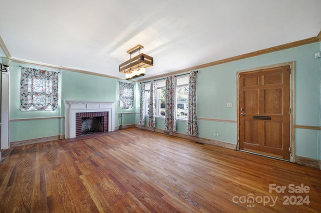 109 N York Street, Lancaster, SC 29720