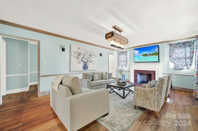 109 N York Street, Lancaster, SC 29720