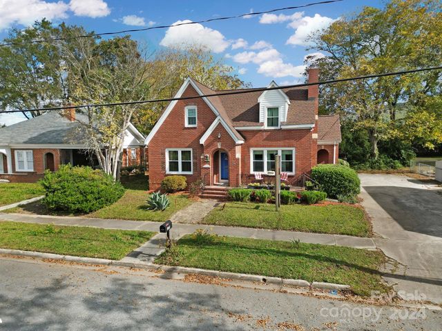 109 N York Street, Lancaster, SC 29720