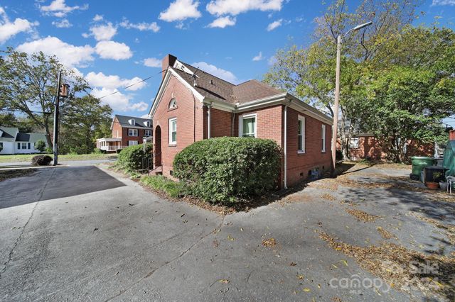 109 N York Street, Lancaster, SC 29720