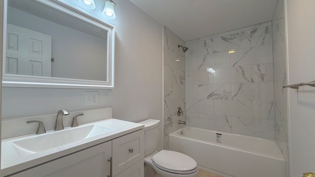 1680 Center Groton Road B, Ledyard, CT 06339