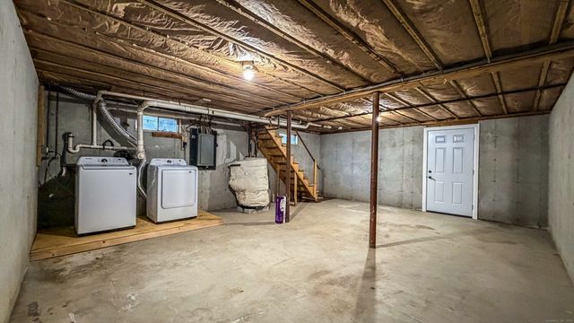 1680 Center Groton Road B, Ledyard, CT 06339