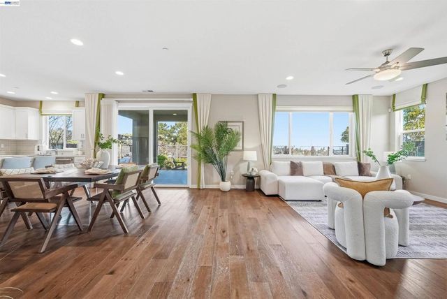 515 515 Tananger Heights Ln, Pleasant Hill, CA 94523