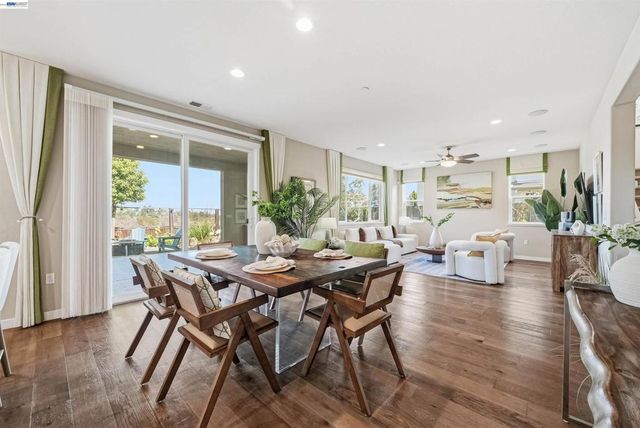 515 515 Tananger Heights Ln, Pleasant Hill, CA 94523