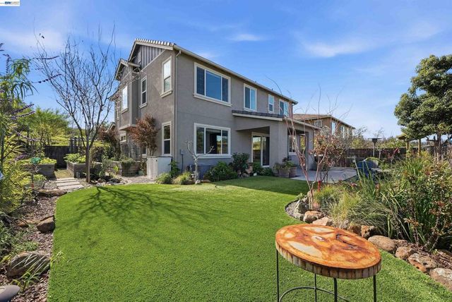 515 515 Tananger Heights Ln, Pleasant Hill, CA 94523