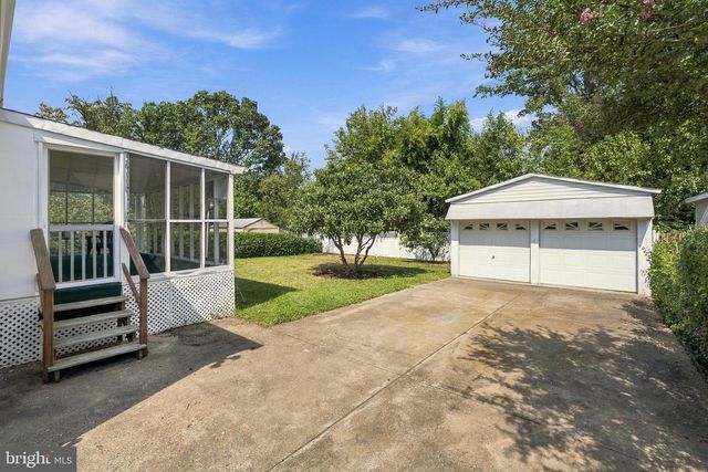 7018 STRATHMORE ST, Falls Church, VA 22042