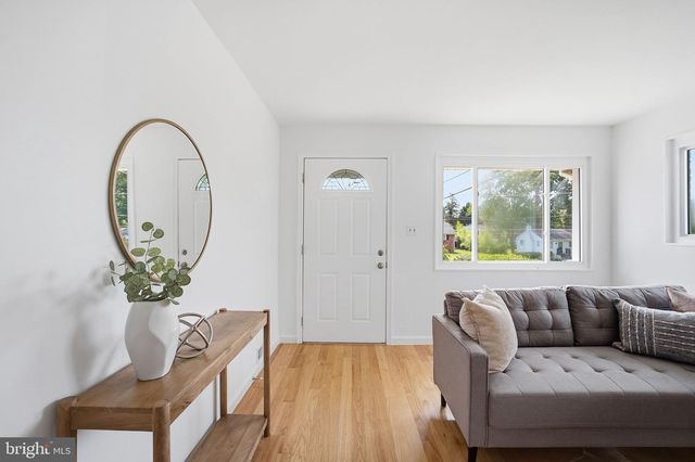 7018 STRATHMORE ST, Falls Church, VA 22042