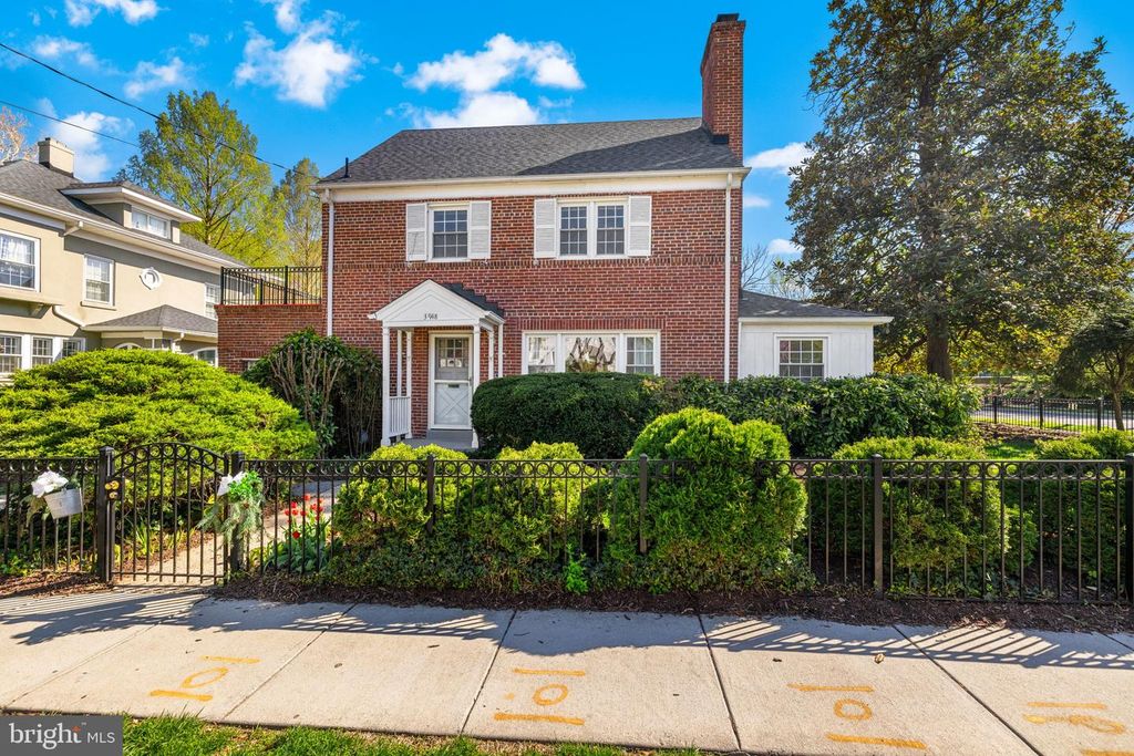 3948 MORRISON ST NW, Washington, DC 20015