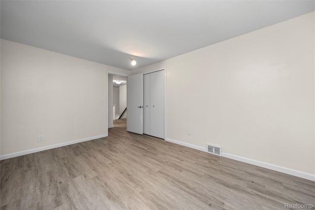 5738 Pebbleshire Road, Bloomfield Hills, MI 48301