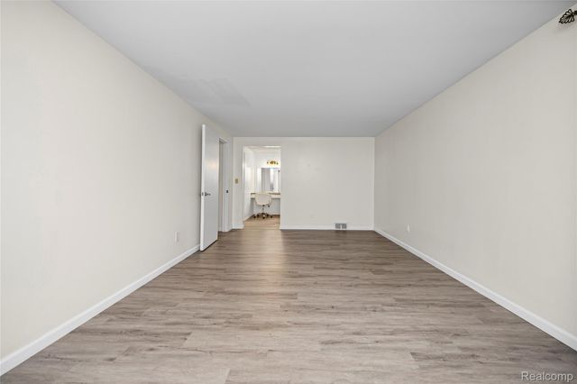 5738 Pebbleshire Road, Bloomfield Hills, MI 48301