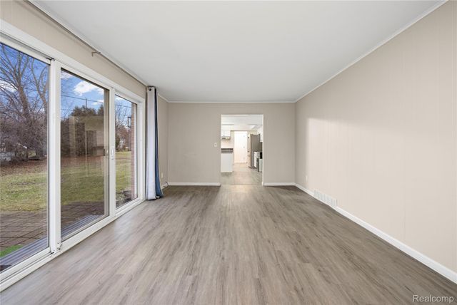 5738 Pebbleshire Road, Bloomfield Hills, MI 48301