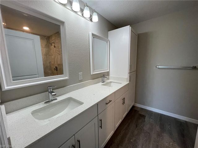 610 11th TER, Cape Coral, FL 33993