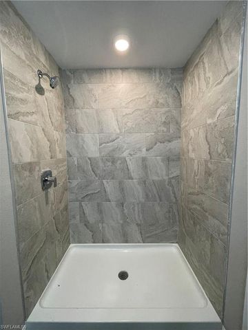 610 11th TER, Cape Coral, FL 33993